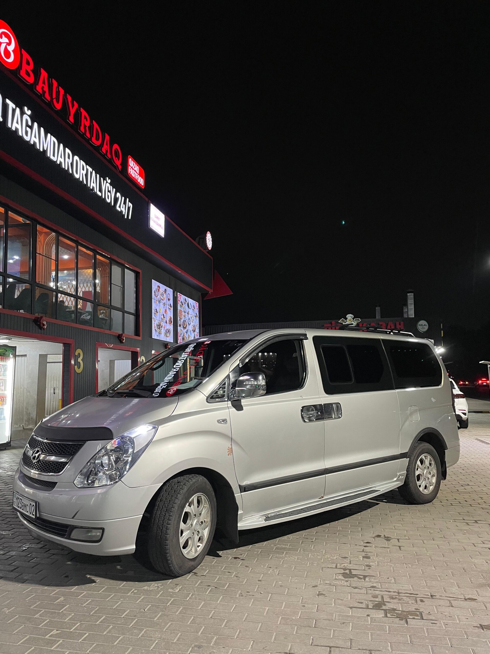 Hyundai Starex (H-1) - Grande Travel